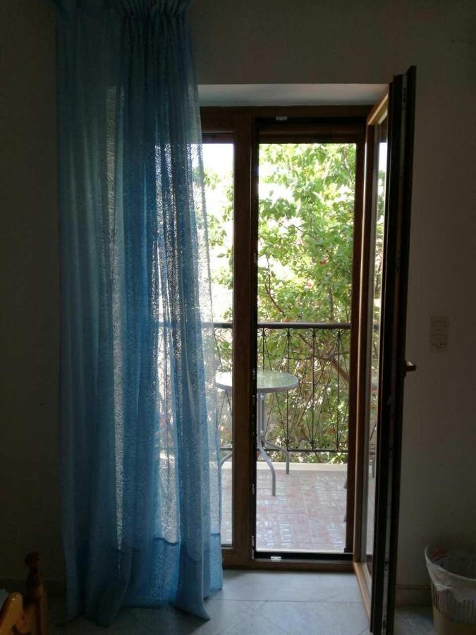 Μαχη Ενοικιαζόμενα Δωμάτια Mythimna Exterior foto
