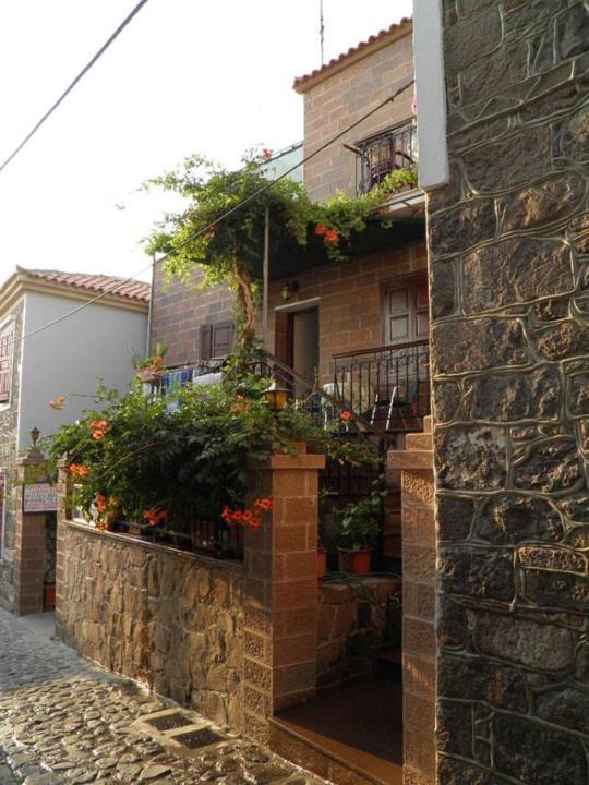 Μαχη Ενοικιαζόμενα Δωμάτια Mythimna Exterior foto